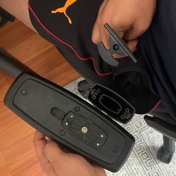 Dayanıksız Oyuncu Koltuğu: Sol Kol Koptu