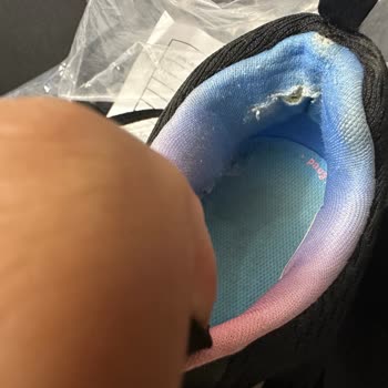 Skechers Ayakkabı Kalitesi ve İlgisiz Müşteri Hizmeti Sorunu