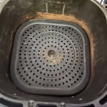 Airfryer Haznesinde Paslanma Sorunu Ve Ücretsiz Değişim Talebi