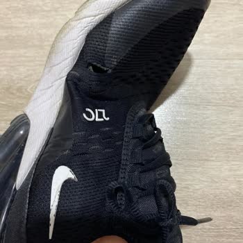 Nike Ayakkabılarında Aynı Noktadan Yırtılma Sorunu
