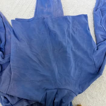 Zeero Kıyafetleri Kullanılamaz Hale Getirdi!