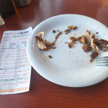 Köfteci Yusuf'ta Hayal Kırıklığı: Servis Ve Kalite Sorunları