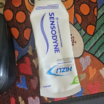 Sensodyne Diş Macunu Kullanıcılarında Ağız Yaralarına Sebep Oluyor