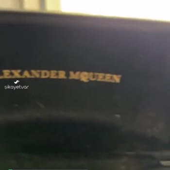 Alexander Mcqueen Gözlüğün Yenilenmesi Ve Yastık Parasının İade Edilmesi