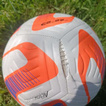 Nike Futbol Topu İlk Kullanımda Sorun Çıkardı
