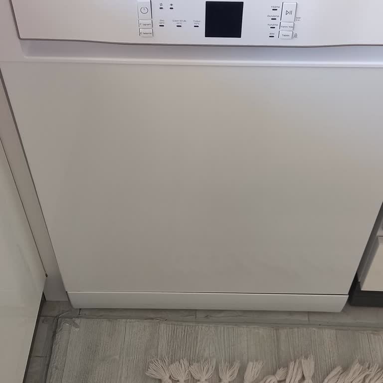 Paslanan Kapak Ve Yetersiz Servis Deneyimi