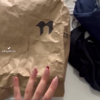 Bershka Gelen Ürünün Kanlı Olması