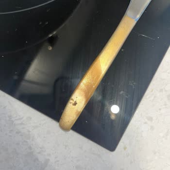 Paslanmaz Çatal Bıçak Takımında Pas Ve Leke Sorunu