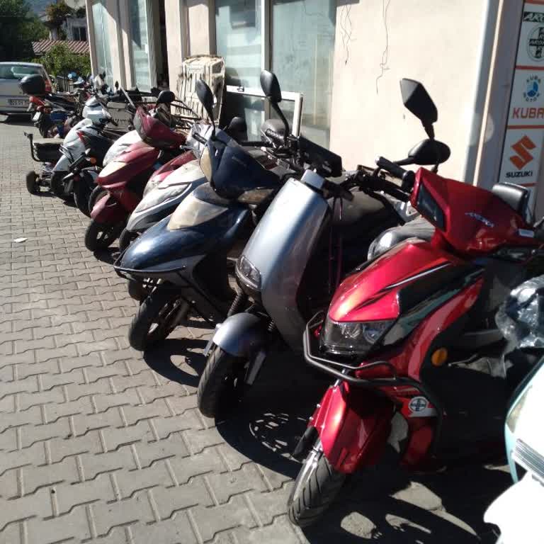 Gürültü Ve Kaldırım İşgali Şikayeti: Mahalledeki Motor Tamirhanesi