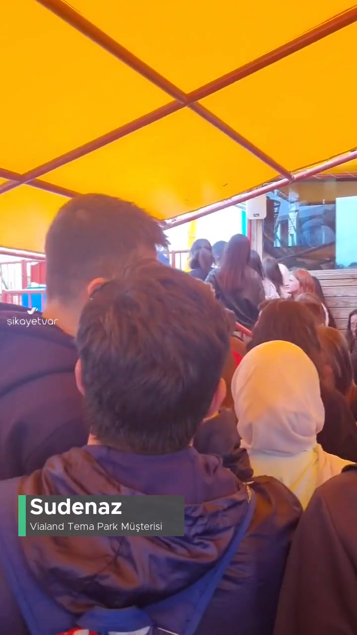 Vialand Tema Park Kapasitesinden Fazla Müşteri Alıyor! videonun kapak resmi