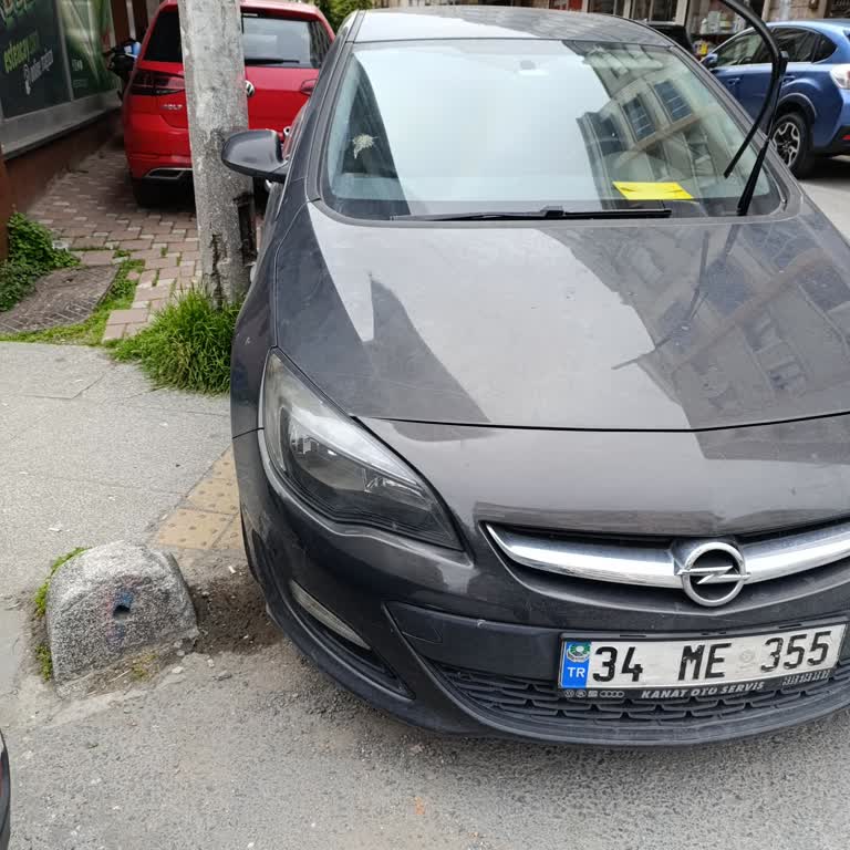 Trafikte Bebek Arabasıyla Yürüyememe Sorunu