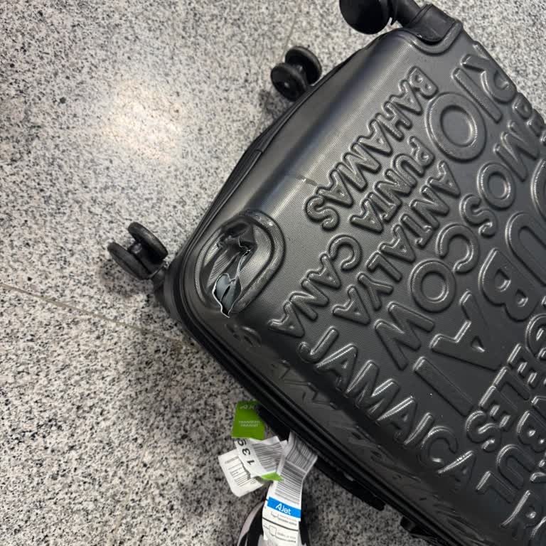 Valiz Hasarı Ve İletişim Eksikliği