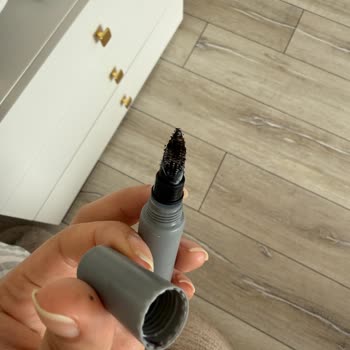 Kremi Kozmetik Küflenen Dudak Peelingi İle Şok Edici Deneyim