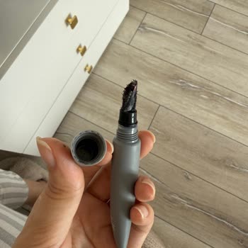 Kremi Kozmetik Küflenen Dudak Peelingi İle Şok Edici Deneyim