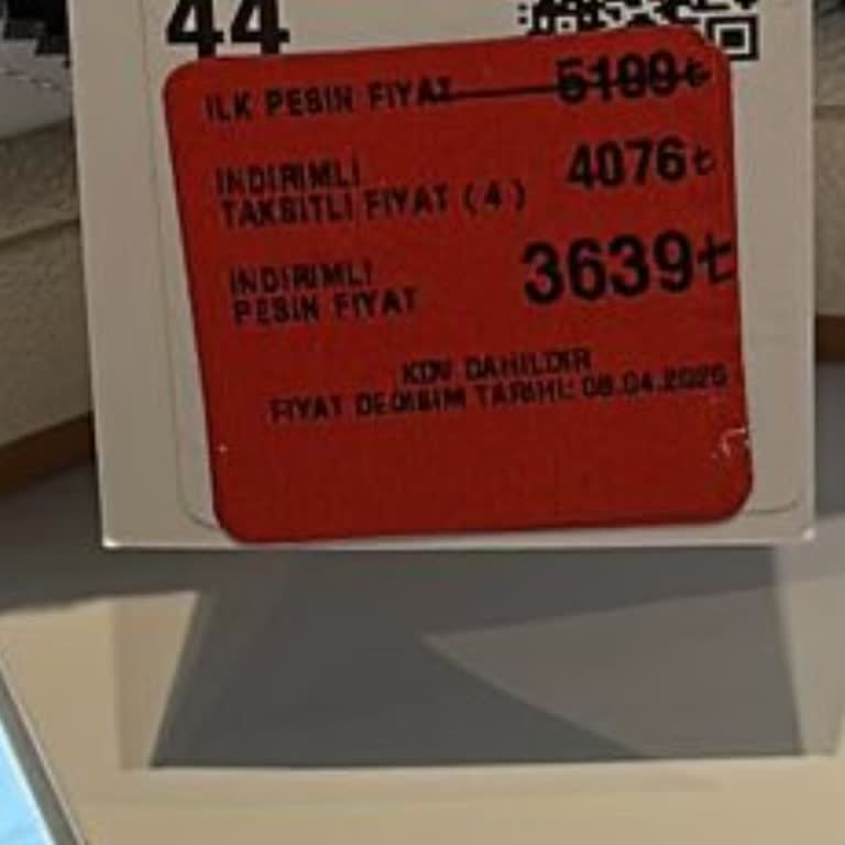 Adidas Fiyat İndirimi Sonrası Hayal Kırıklığı