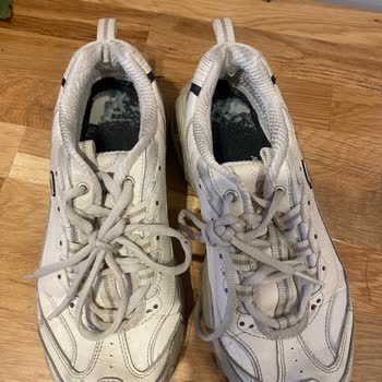 Skechers Ayakkabının Hızla Deformasyonu Ve Değişim Talebi