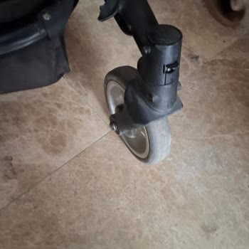 Kraft Baby Bebek Arabası: Dayanıksız Tasarım Ve Yetersiz Servis