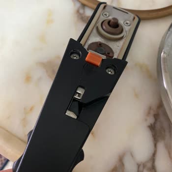 Kapak Kilidi Ve Hava Sızdırma Sorunu