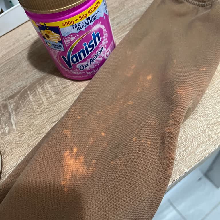 Vanish Oxi Action İle Renkli Kıyafet Mahvoldu