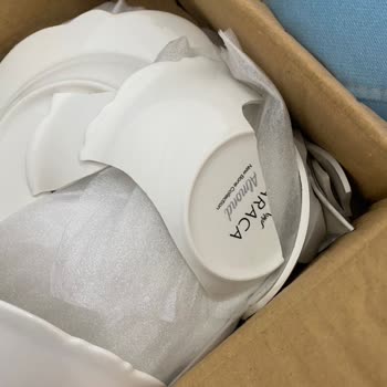 PTT Kargo İle Gönderilen Tabakların Hasar Görmesi Ve Müşteri Hizmetleri Ulaşım Sorunu