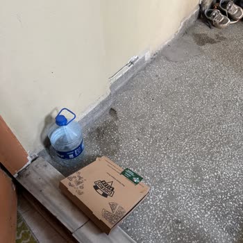 Temassız Teslimat Skandalı: Yarı Açık Pizza Kutusu