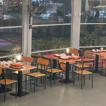 Burger King Üniversite Şubesi'nde Hijyen Ve Hizmet Felaketi