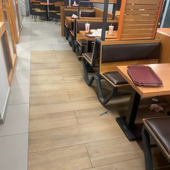 Burger King Üniversite Şubesi'nde Hijyen Ve Hizmet Felaketi