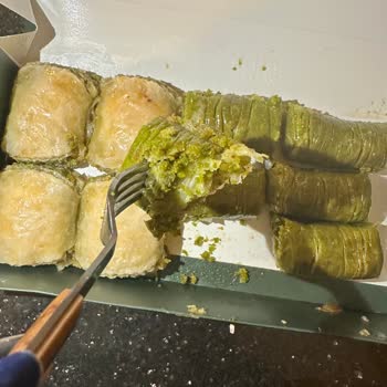 Fıstık Sarma Yerine Hamur Şoku
