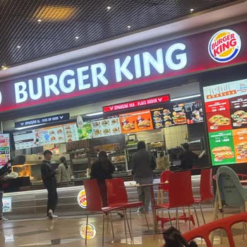 Kapanış Saati Yaklaşırken İlgisiz Hizmet