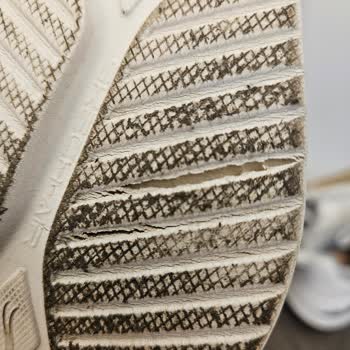 Skechers Ayakkabılarının Taban Sorunu Ve Yetersiz Müşteri Hizmeti