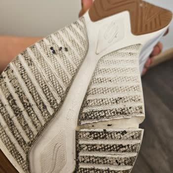 Skechers Ayakkabılarının Taban Sorunu Ve Yetersiz Müşteri Hizmeti