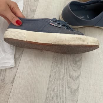 Kullanılmış Ayakkabı İle Rezil Olduk: Doğum Günü Kabusu