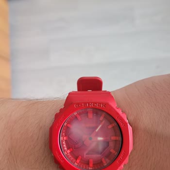 Su Geçirmez Denilen Saat Su Aldı!