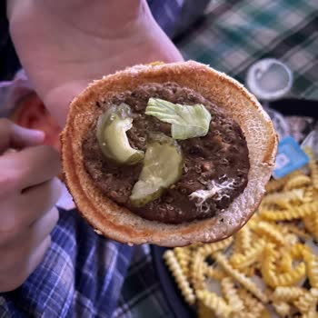 Big King Burger: Büyük İsim, Küçük Boyut!