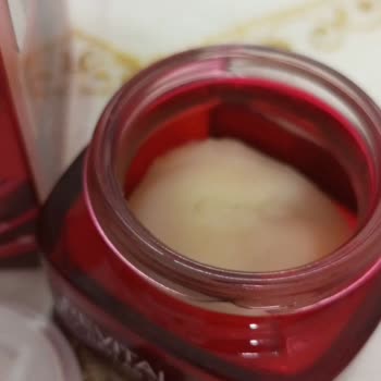 Revitalift Kremde Şaşırtıcı Bozulma