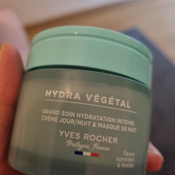 Krem Kullanımı Sonrası Ciltte Kalıcı Sivilce Problemi