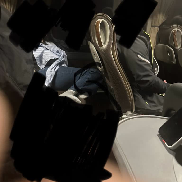 VIP Arda Tur Otobüs Yolculuğunda Rahatsız Edici Ayak Kokusu Ve İlgisiz Muavinler