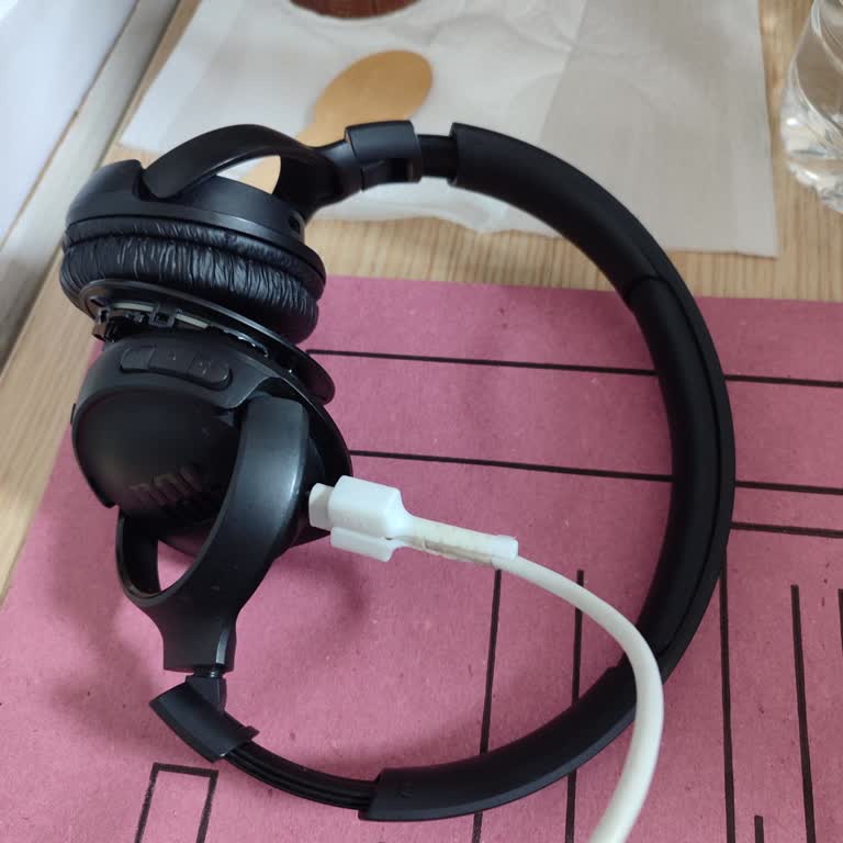 JBL Kulaklık Şarj Sorunu Acil Yardım Bekliyor