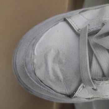 Nike Ayakkabıda Beklenmedik Kusur