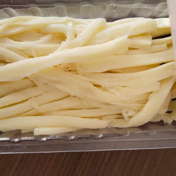 Küflü Peynir Skandalı: A101 Ürün Değişimini Reddetti