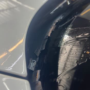 BMW 1.16 Su Sızdırma Sorunu: Acil Çözüm Arayışı