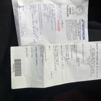 Kırık Masa Ve Yetersiz Müşteri Hizmetleri