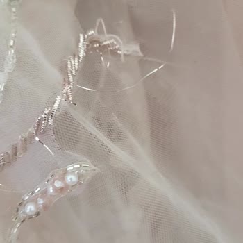 Kusurlu Elbise Ve İlgisiz Müşteri Hizmetleri