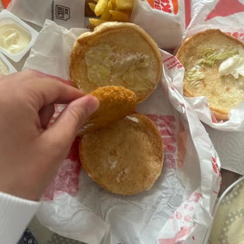 Eksik Malzemelerle Gelen Hamburger Siparişi