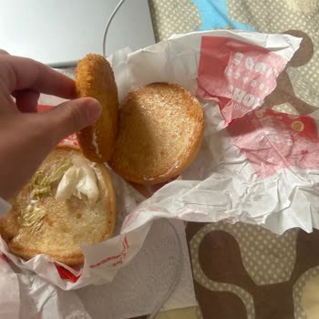 Eksik Malzemelerle Gelen Hamburger Siparişi