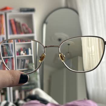 Yanlış Renkli Gözlük Camları Sorunu