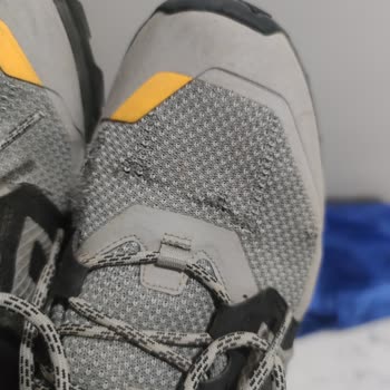 Aldığım Adidas Ayakkabılarda Açılma Ve Deformasyon Sorunu