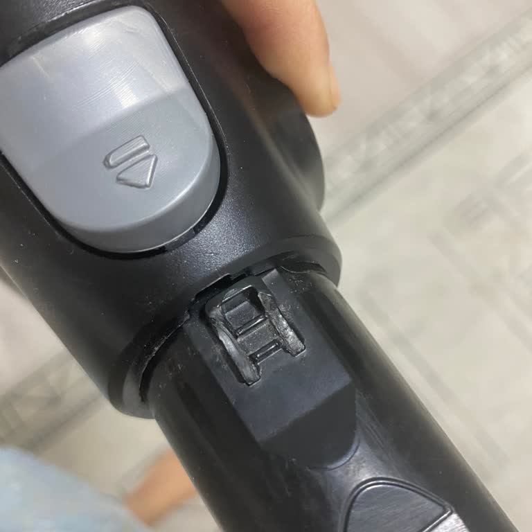 I Can’t Use My Bosch Unlimited Serie 7 Vacuum After Internal Tab Snapped Without Impact