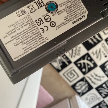 I Paid for a Samsung Vacuum Battery—I'd Rather Buy a New One