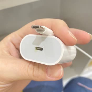 Patlayan Şarj Adaptörü: Maddi Zarar Ve Müşteri Hizmetleri Yanıtı